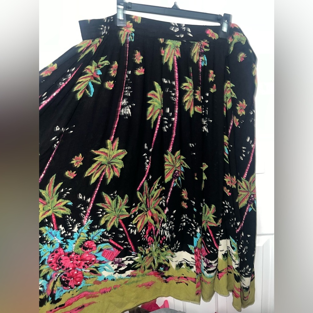 Women’s White Stag 22W/24W Skirt